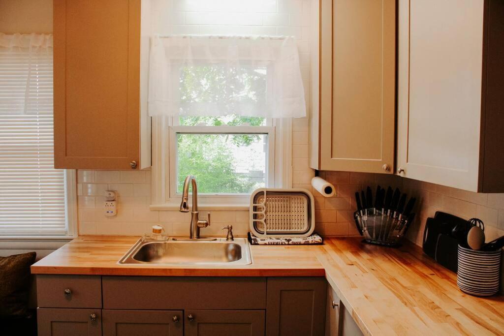 Cozy House Near Lake Erie, 10 Minutes To Downtown. Cleveland Luaran gambar
